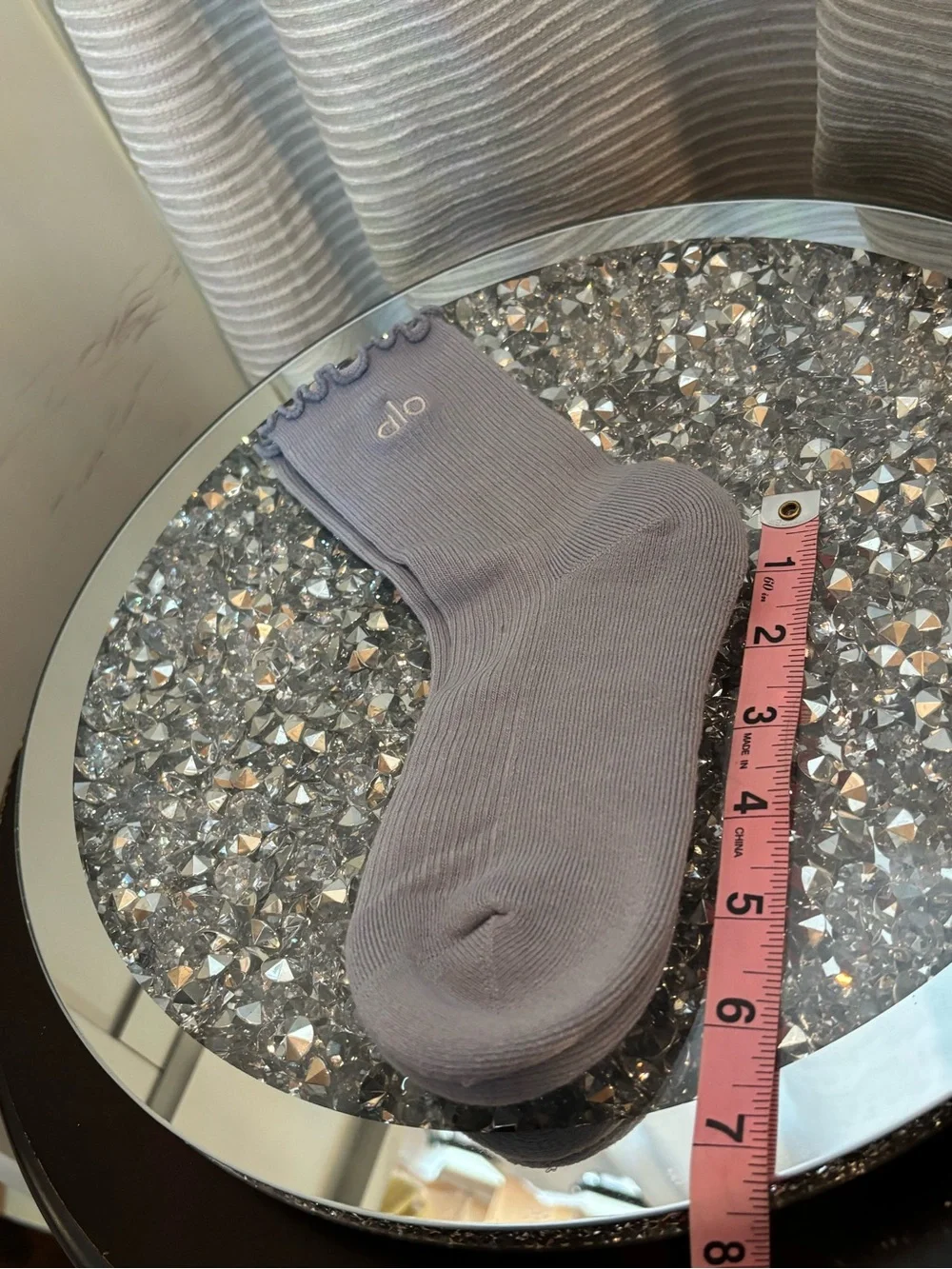 Alo Yoga Ruffle Crew Socks Lavender Gray White Logo